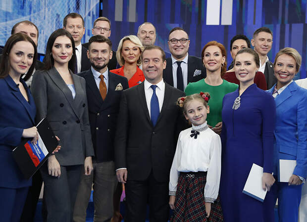 Итоговое интервью Медведева – премьера, комика, массовика-затейника?