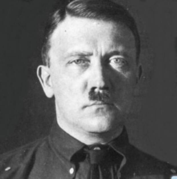 Красноармеец Гитлер против Гитлера фашиста.