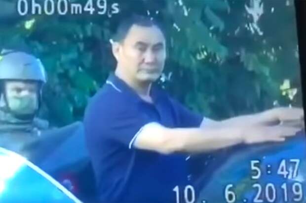 Экс-глава волгоградского Следственного комитета Михаил Музраев во время задержания. Фото: ОПЕРАТИВНАЯ СЪЕМКА