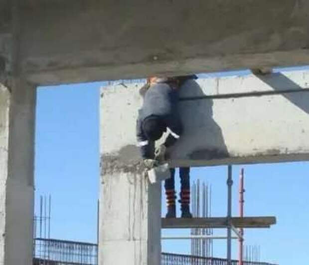 Строительные приколы ошибки и маразмы. Подборка chert-poberi-build-chert-poberi-build-30300614122020-13 картинка chert-poberi-build-30300614122020-13