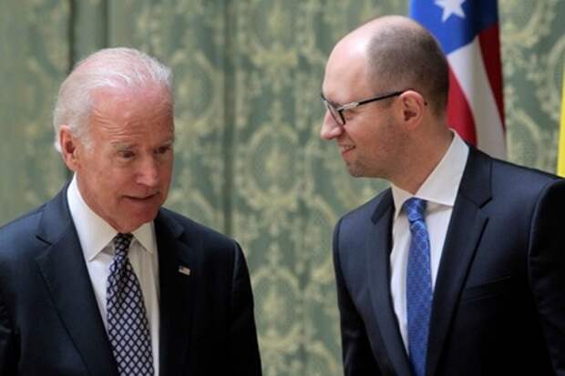 Арсений Яценюк и Джо Байден