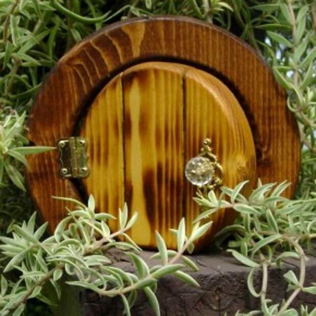 деревянная дверь для садовых фей 03