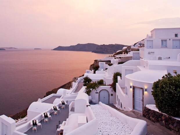 12-canaves-oia-santorini-greece