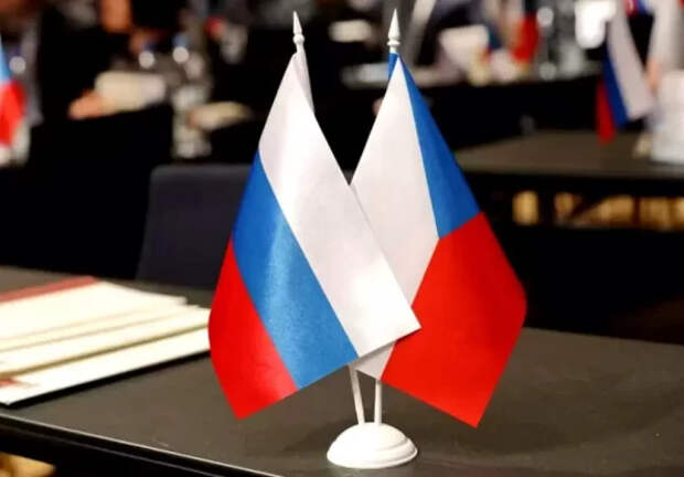 Месяц назад Чехия обвиняла Россию и требовала деньги, теперь эмоции прошли и Прага просит простить - "по-братски"