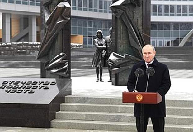 Владимир Путин поздравил сотрудников и ветеранов российских спецслужб с профессиональным праздником