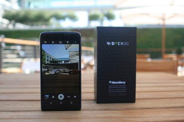 BlackBerry DTEK50 живьем