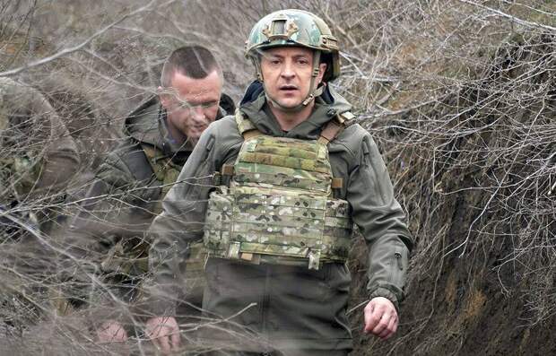 Зеленский начал затягивать Украину в кровавую ловушку