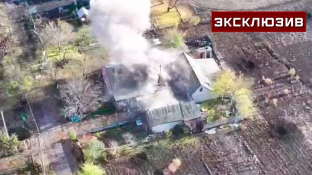 Бойцы соорудили ледяной мост при освобождении Жовтневого