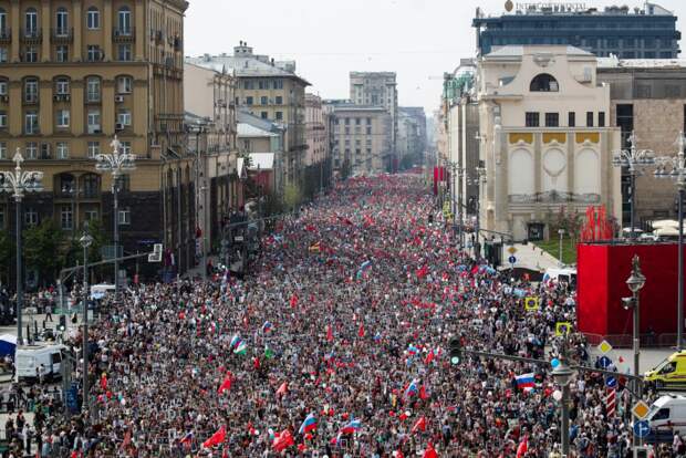 История о том, как народный «Бессмертный полк» вырвали из рук иноагентов