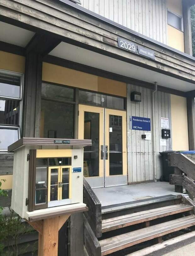В библиотеках совсем не скучно, если там работают правильные библиотекари В библиотеках совсем не скучно, если там работают правильные библиотекари