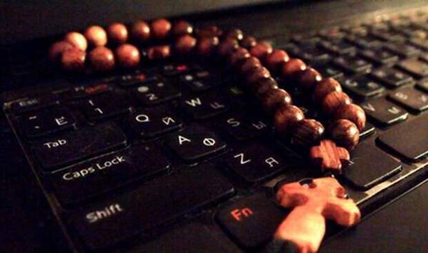 РПЦ идет в онлайн: приходам рекомендовали осваивать проповеди в соцсетях