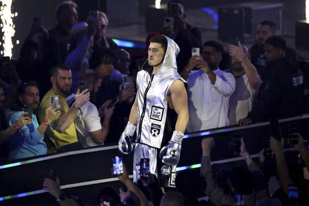 Российский боксер Бивол весной проведет бой против немца Айферта