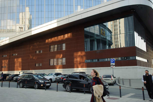 Охранник "Ельцин-Центра", испортивший картину за 75 миллионов, предстанет перед судом