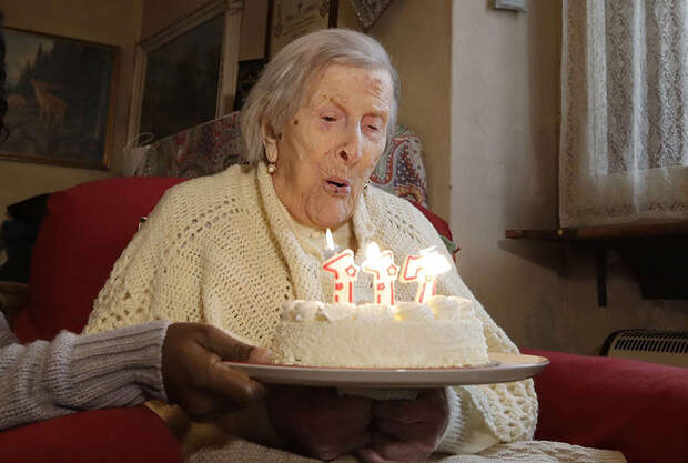 woman-born-1899-celebrate-117th-birthday-emma-morano-3