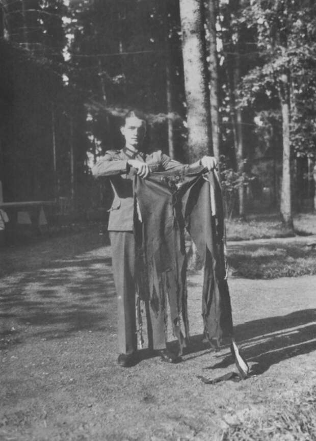 Брюки Гитлера, разорванные при взрыве бомбы на совещании в ставке «Вольфшанце» 20.07.1944 г.