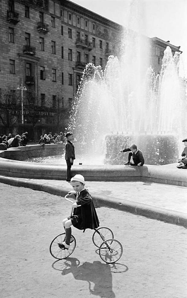 Суровая велосипедистка СССР, детство, фотографии