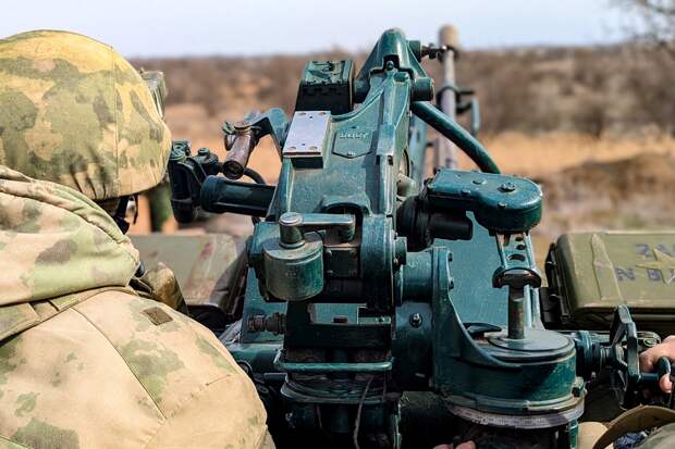 Ростовскую область ночью 25 апреля атаковали около десятка БПЛА противника