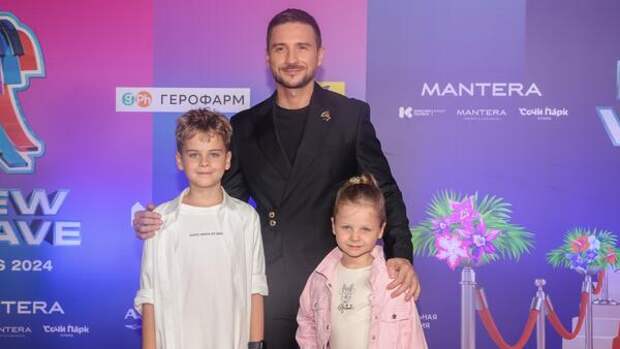 «Футбол, массаж и семки»: Лазарев раскрыл «пацанские» увлечения 11-летнего сына