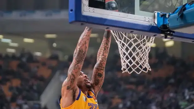 Центровой «Химок» Томас прокомментировал поражение от «Реала» в Евролиге