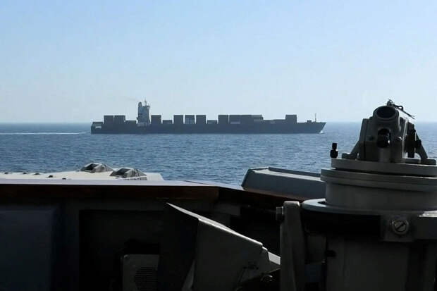 Иран добился освобождения 6 из 28 человек с захваченного США контейнеровоза