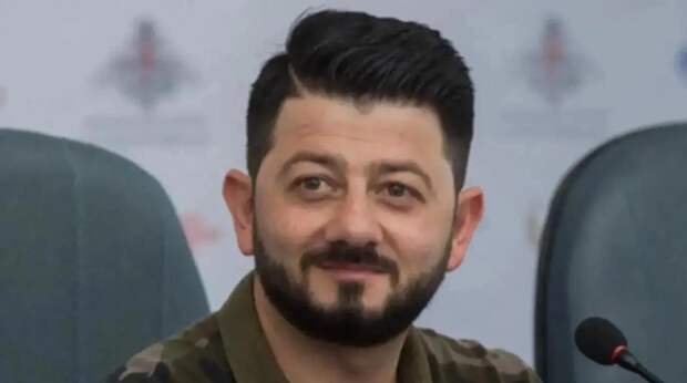 Бузова намекнула на роман Галустяна и Пинчук