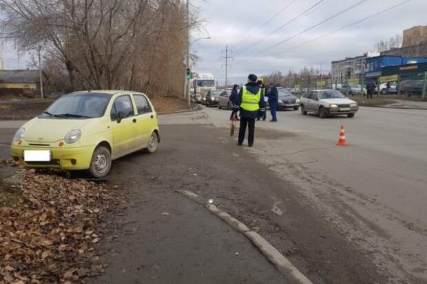 В Екатеринбурге «Газель» снесла «Матиз»