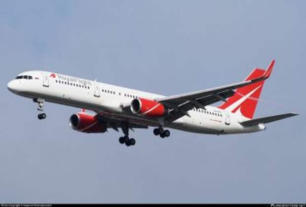 Boeing 757-28AWL авиакомпании Royal Flight