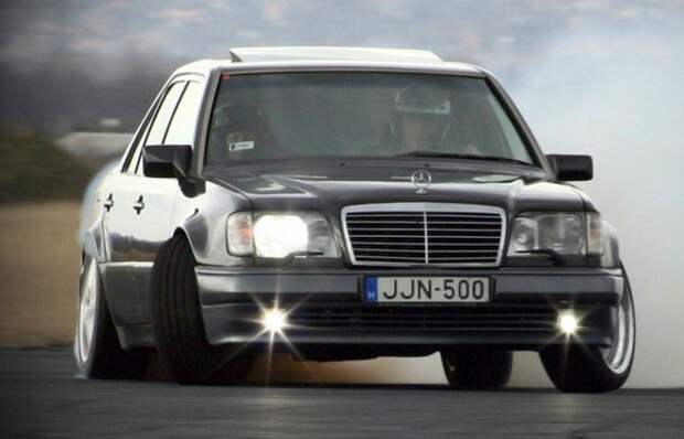 Mercedes-Benz Е-Class – один из самых известных «волков».