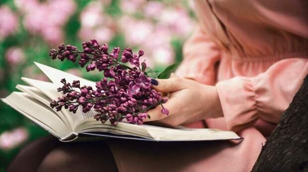 11 книг, которые стоит прочитать женщине, чтобы вернуться к себе настоящей