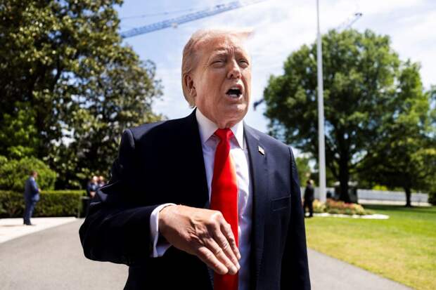Трамп пригрозил стереть Иран с лица земли в случае атак на корабли США