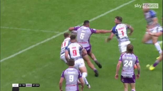 Watch Brad Takairangi's try for Hull KR in the Magic Weekend win over Leigh