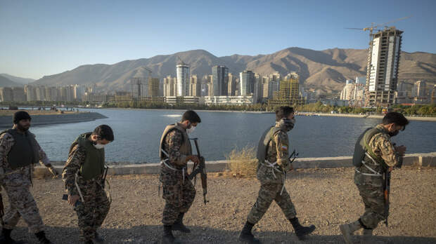 CNN: Иран усиливает оборону острова Харк для защиты от возможного захвата США