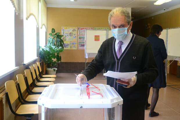Жители Конаково активно приходят на избирательные участки