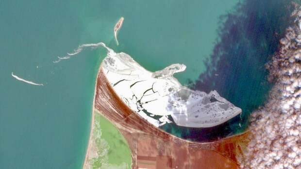 У берегов Крыма обнаружили огромный айсберг