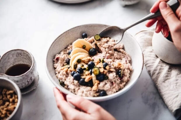 Названы три ошибки за завтраком, вызывающие быстрое чувство голода