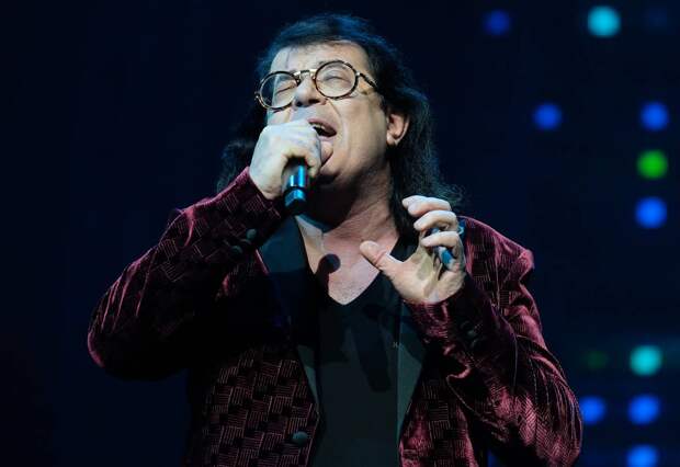 Корнелюк отреагировал на слова Макаревича фразой о бесконечной глупости