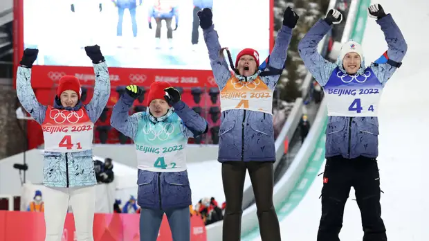 Чудо в прыжках с трамплина, скандал в хоккее и травма в горнолыжном спорте: чем запомнился третий день Игр в Пекине