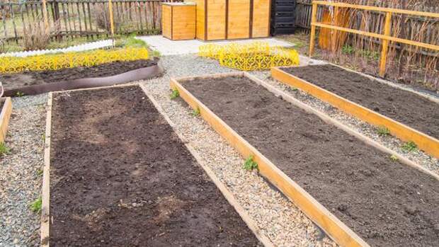 Попробуйте это: заставьте дорожку между грядками работать, как батарейка