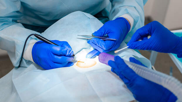 Президент Ленкома Варшавер опроверг слухи об удалении опухоли