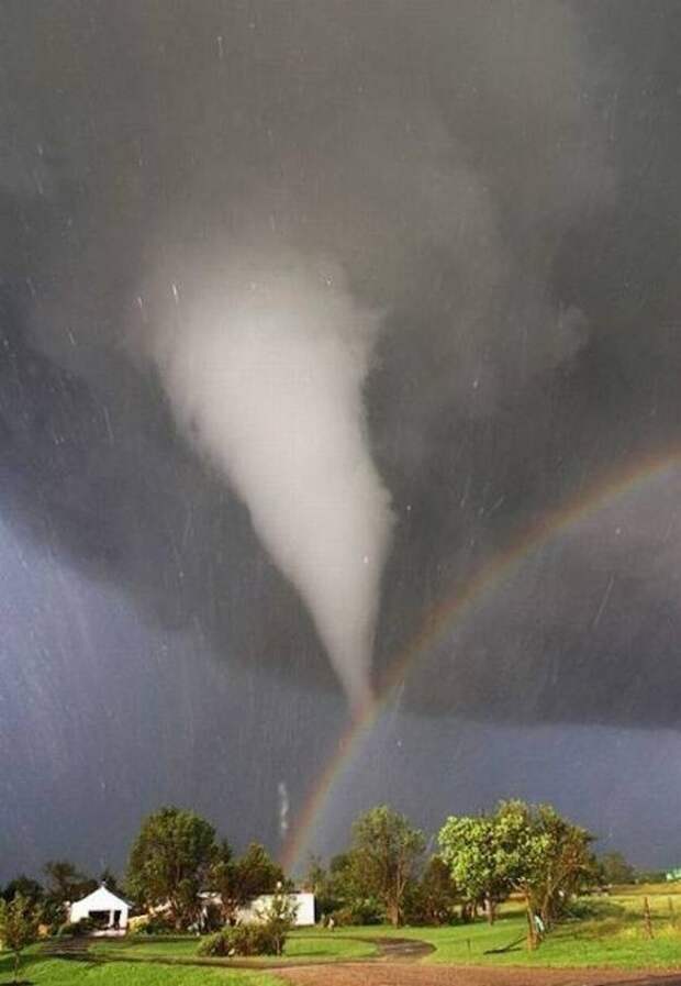 15. Торнадо и радуга над Канзасом  мир, реальность, фотография