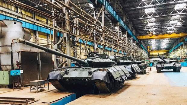 Зачем России Т-80, если есть Т-90М?
