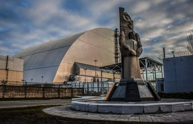 Вид на Чернобыльскую АЭС в 2019 году, наши дни