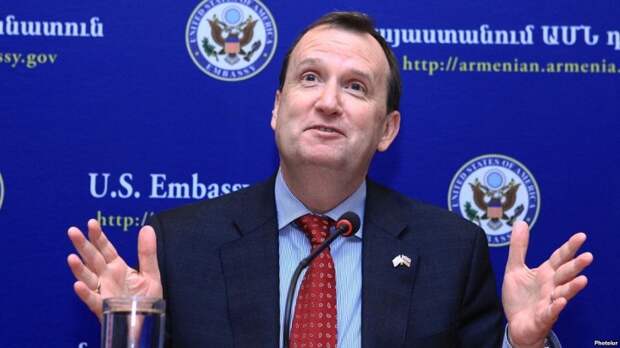 Угрозы посла США Армении выдают майданный сценарий