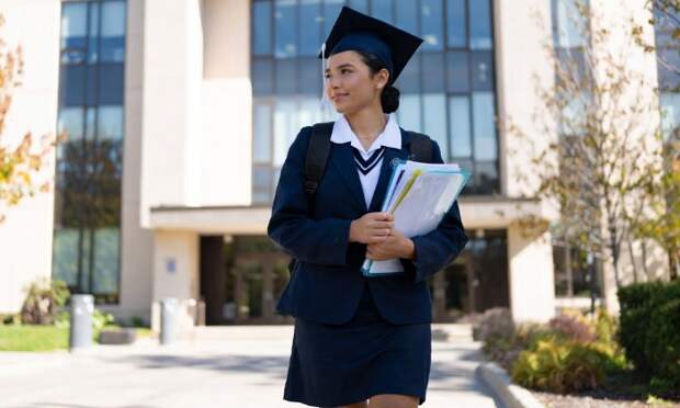 Депутат объяснил, почему ЕГЭ подталкивает школьников идти в колледжи