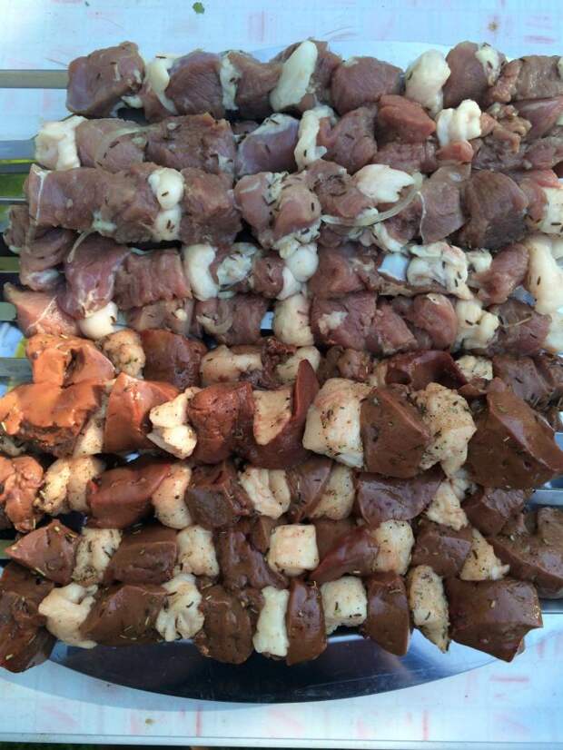 Узбекский шашлык из печени + шашлык из парного барашка Узбекский шашлык из печени + шашлык из парного барашка баранина, печень, шашлык