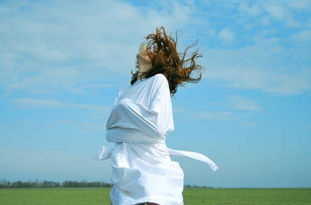 Не болей, прошу, страна моя великая...