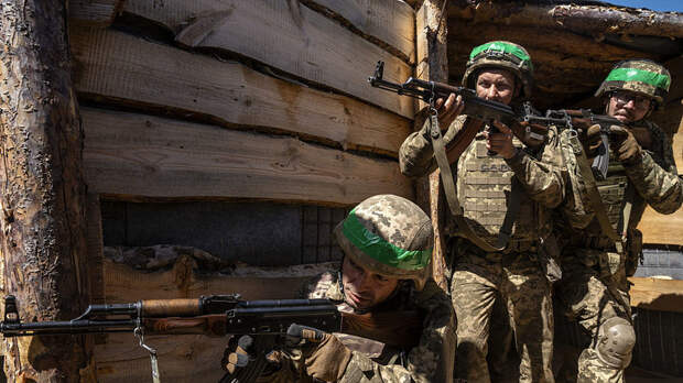 Захарова: Киев с помощью оружия НАТО наращивает обстрелы далеко от линии фронта