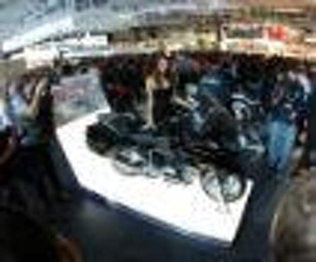 BMW на мотосалоне EICMA-2013 в Милане