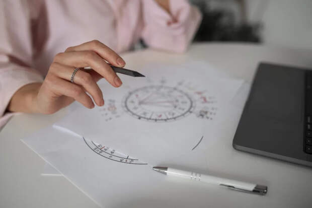 Звезды призывают к спокойствию: гороскоп на завтра по знакам