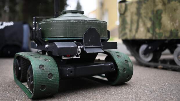 "Игрушки для переростков": впервые в истории роботы пошли в бой на Украине